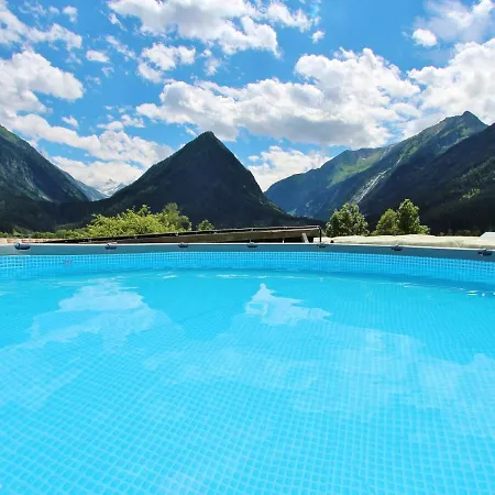 Apartment Large Apartment In Salzburg With Swimming Pool